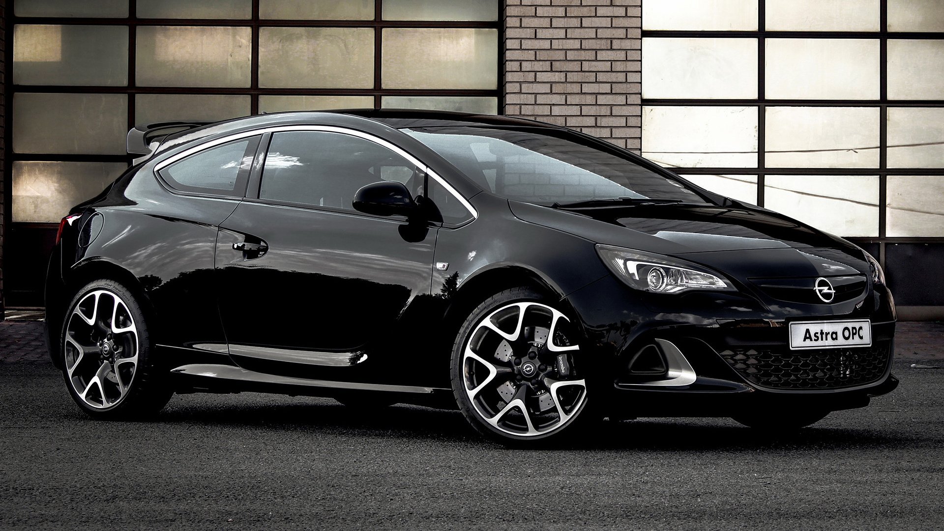 Opel Astra GTC черный. Opel Astra OPC черная. Opel Astra j GTC черный. Опель хэтчбек тюнинг