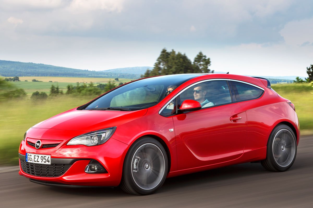 Опель Astra GTC 2012
