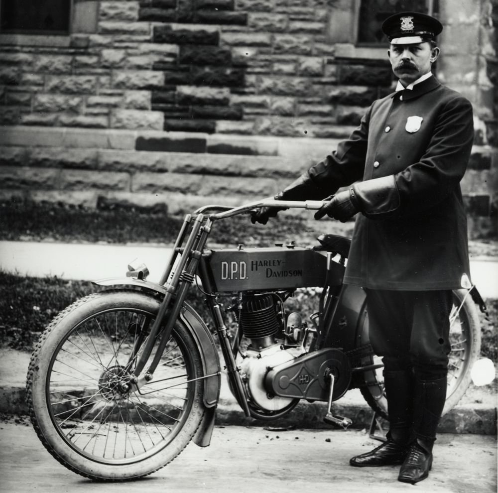 Мотоцикл Харлей Дэвидсон 1903 года