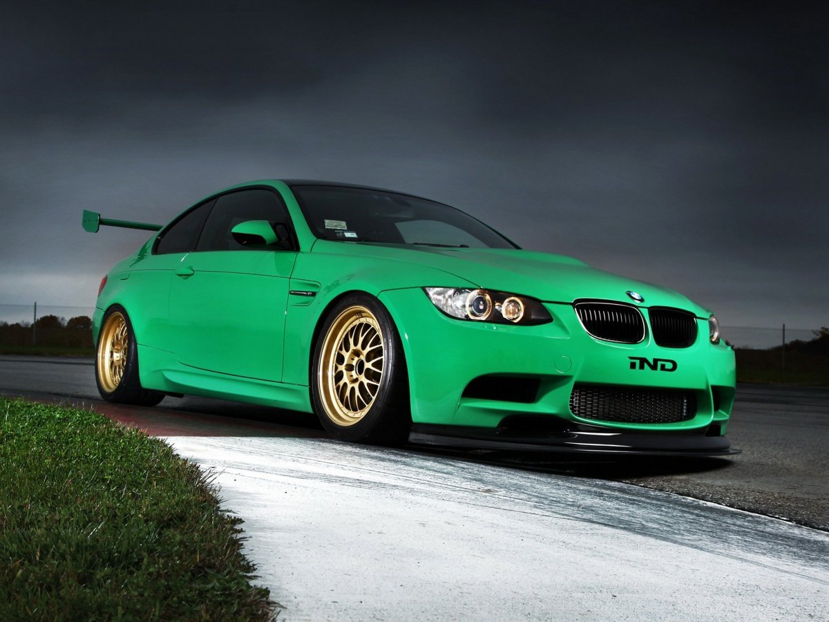 BMW m3 e92 зеленая