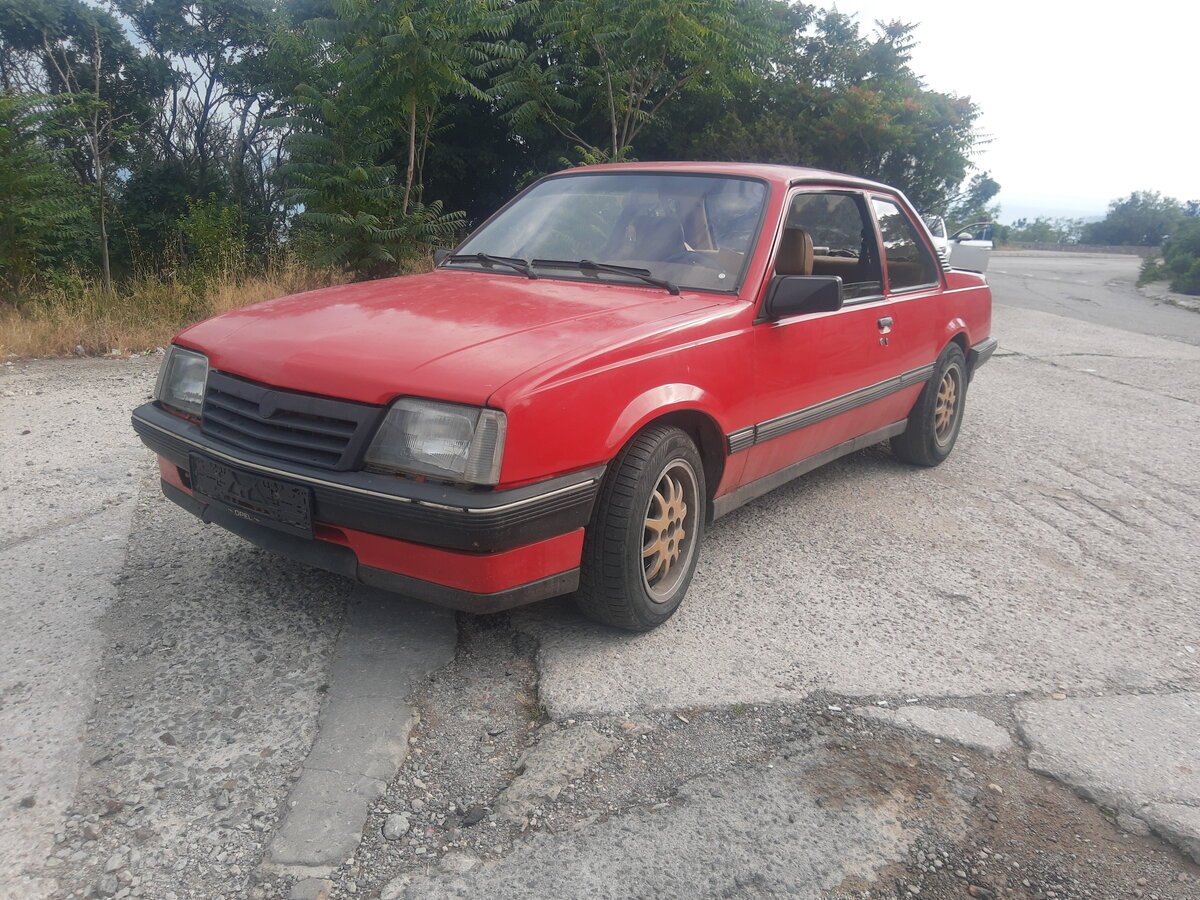 Opel Ascona 1982 купе