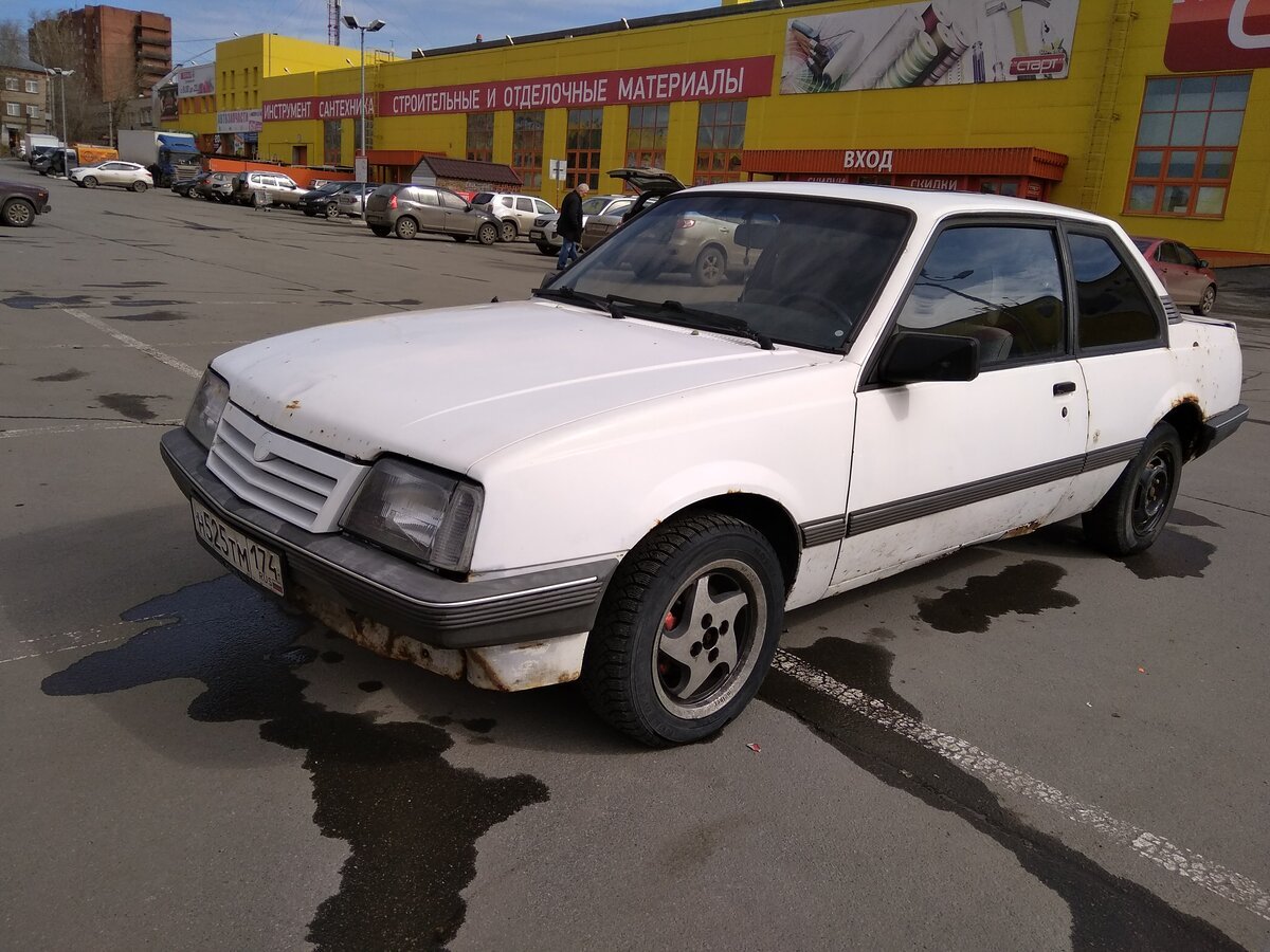 Opel Ascona 1985