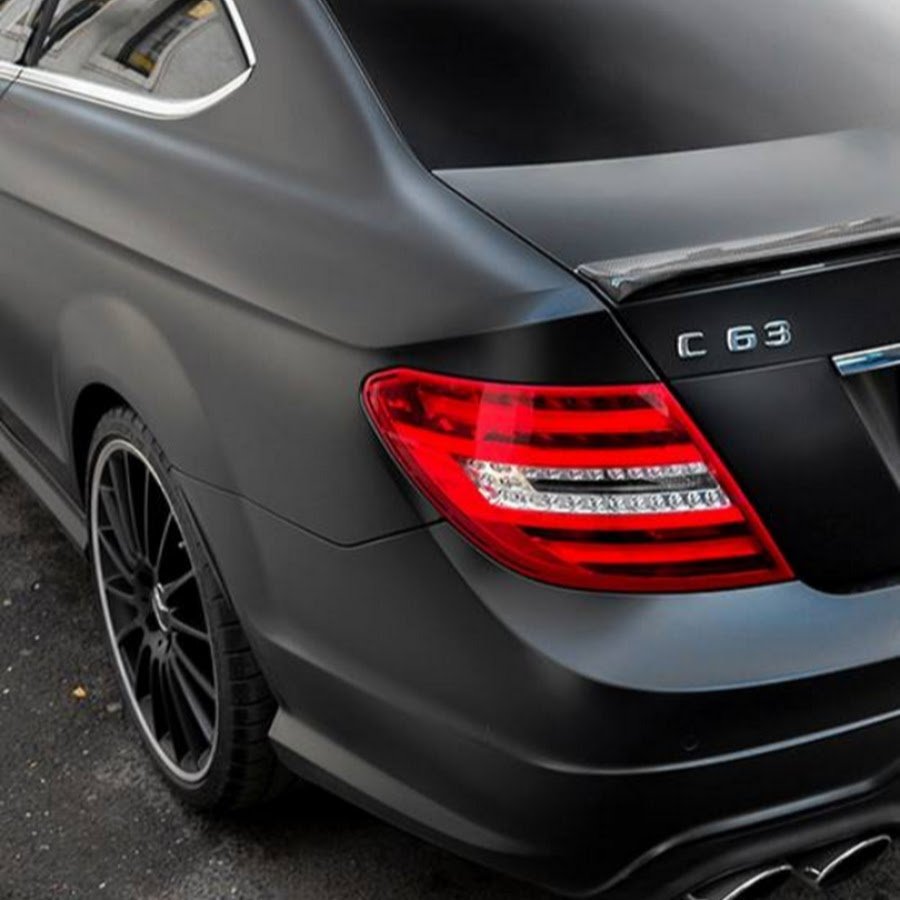 Mercedes c63 AMG черный матовый