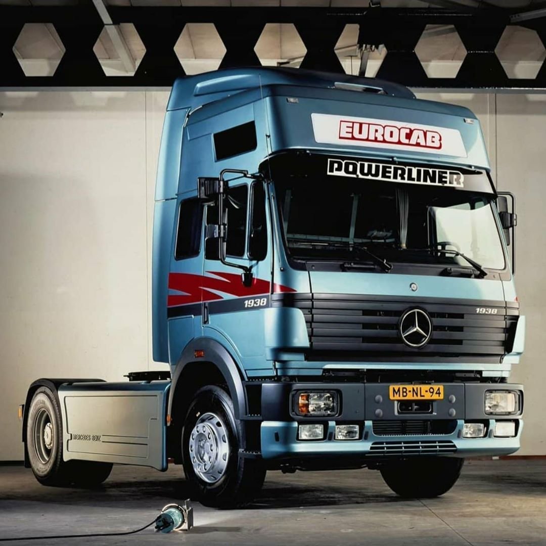 Mercedes-Benz sk тягач