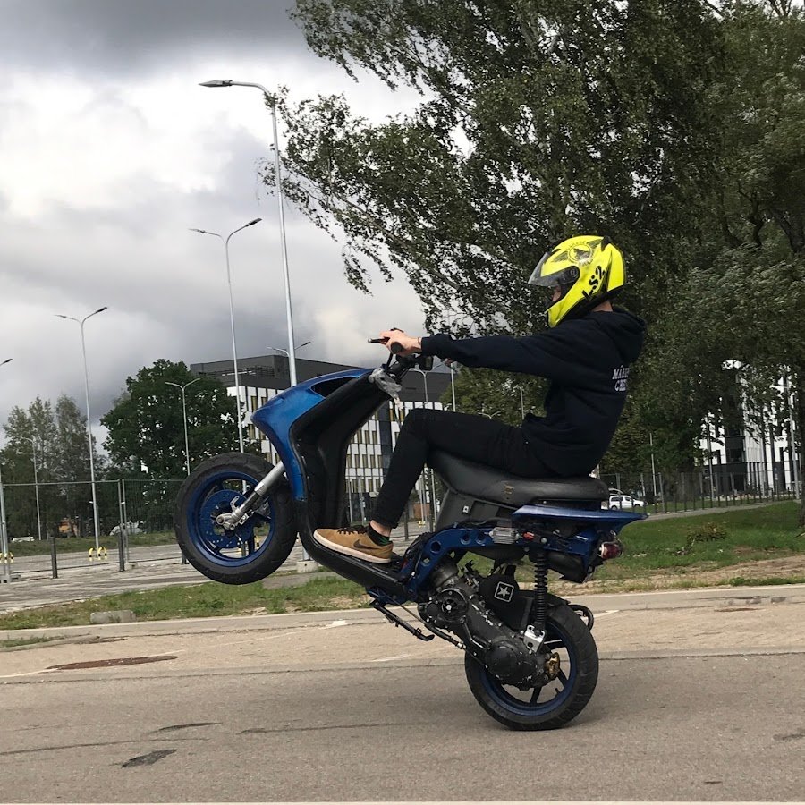 ZX 50 скутер стант