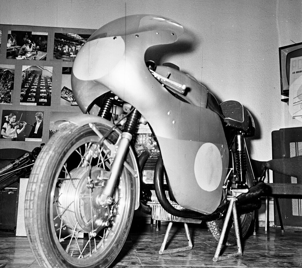 Мотоцикл Восток с-565