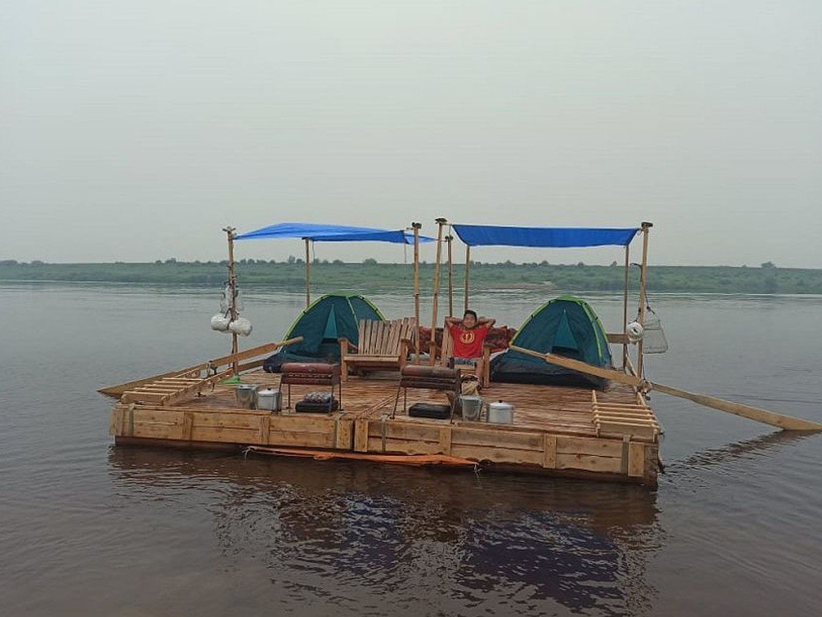 Плот для сплава по реке