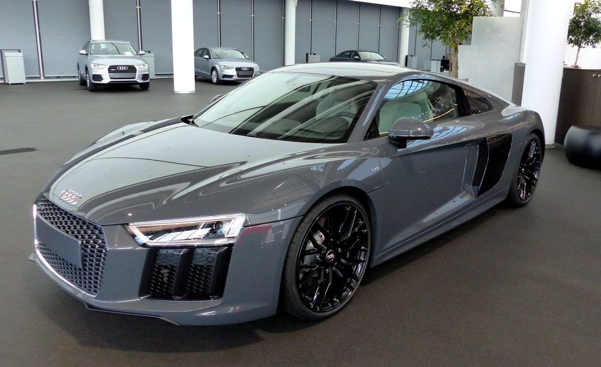 Audi r8 Gray