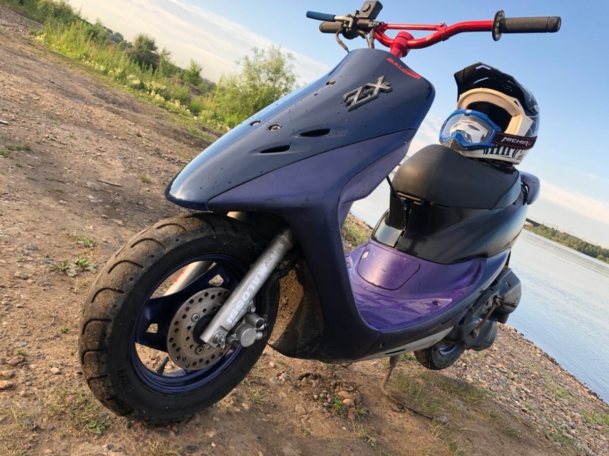 Honda Dio 35 ZX стант