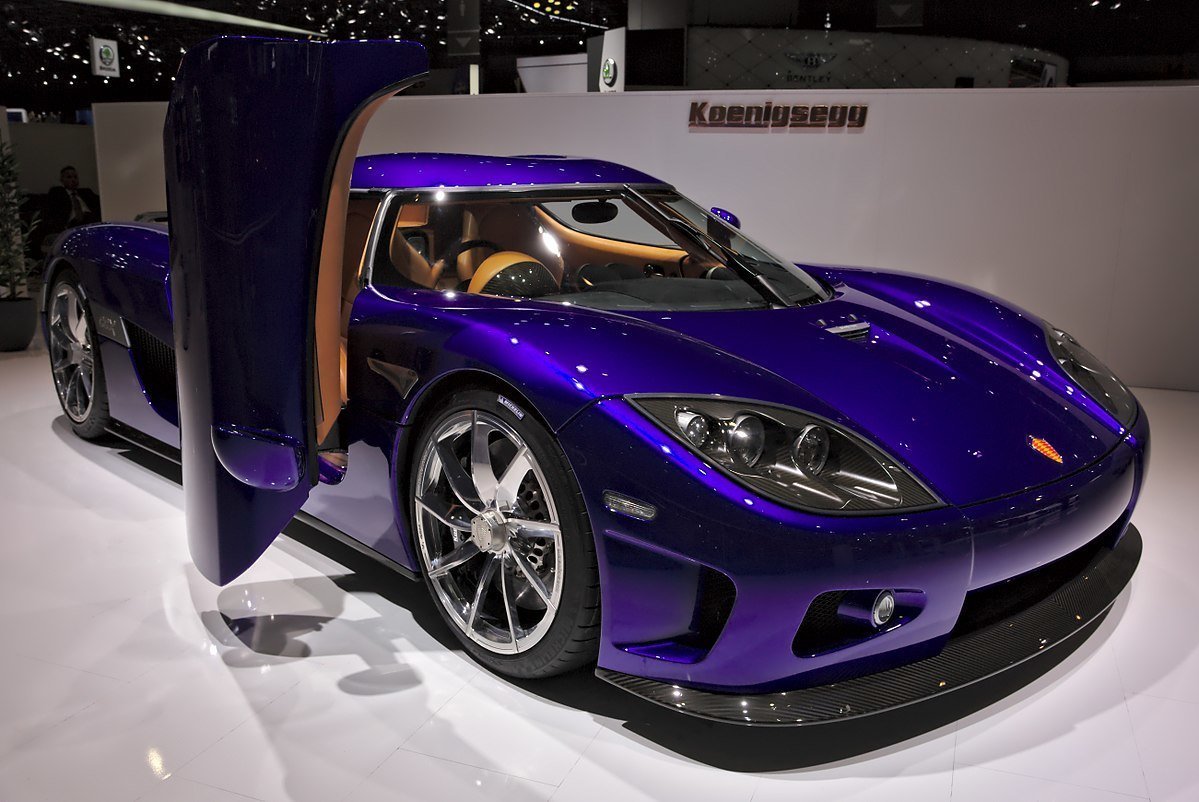 Koenigsegg CCX фиолетовый