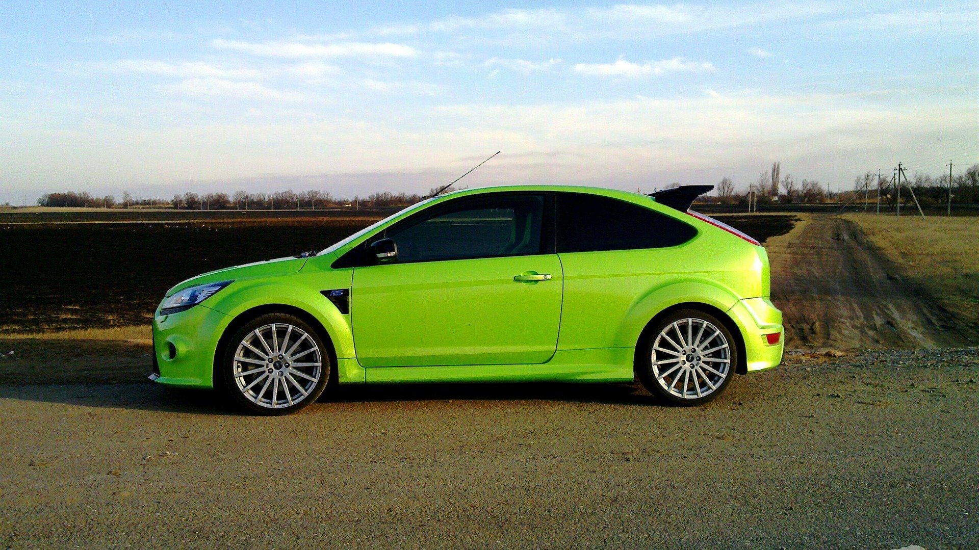 Ford focus цвет. Кислотный Форд фокус 2. Ford Focus 2 зеленый. Ford Focus 2 RS седан. Ford Focus 2 купе RS.