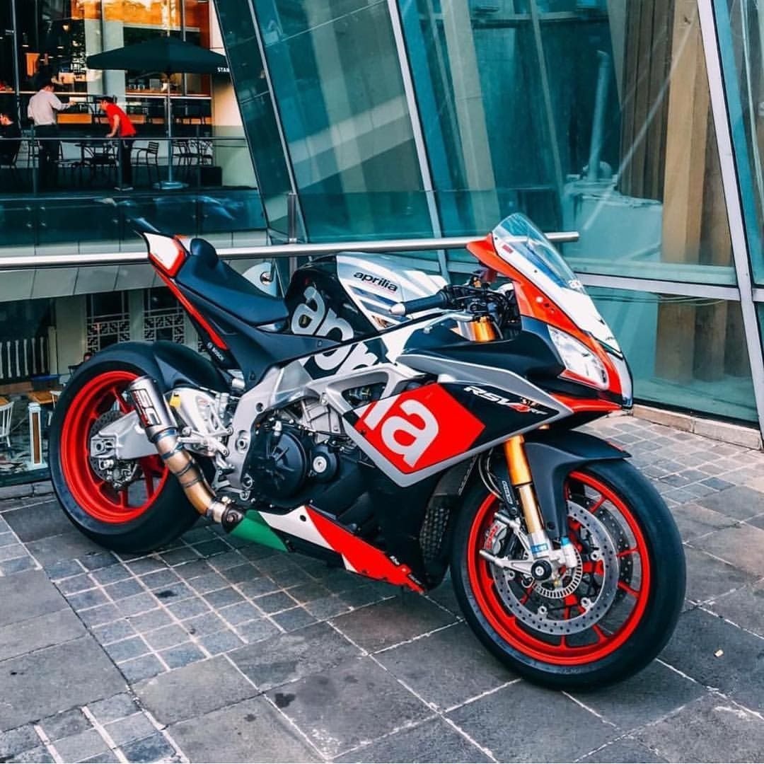 Aprilia rsv4 RF