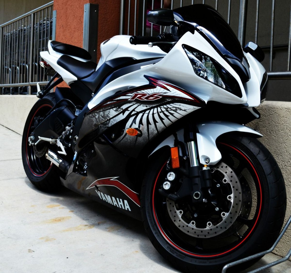 Yamaha мотоциклы спортивные r6