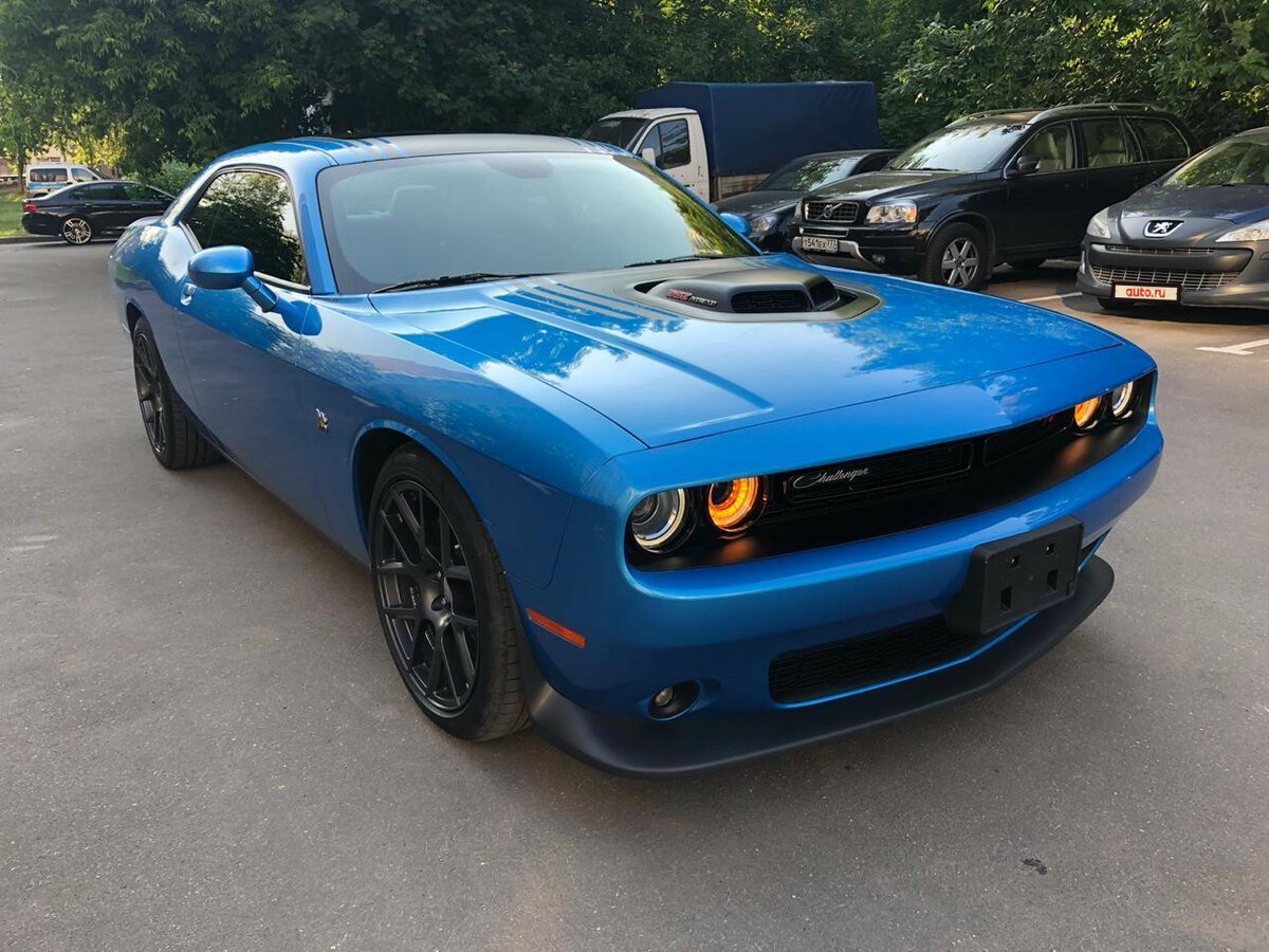 Dodge Challenger III синий