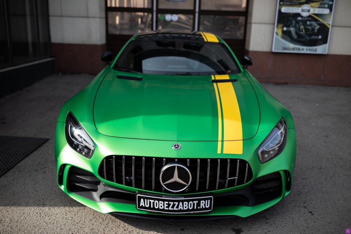 Мерседес АМГ gt зеленый