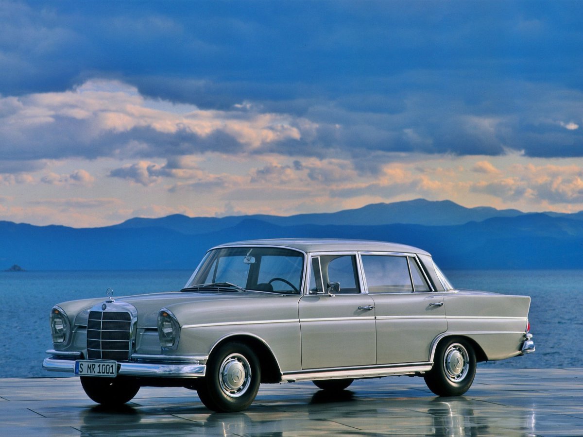 Mercedes-Benz w112