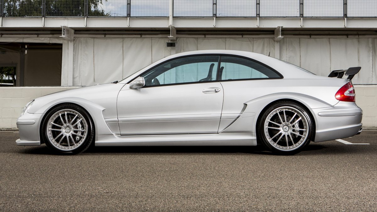 Мерседес Бенц CLK AMG DTM