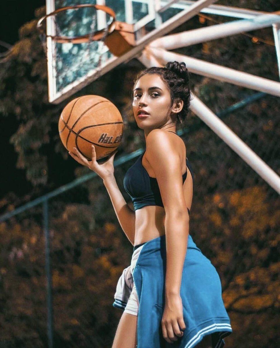 Милана Савич баскетболистка