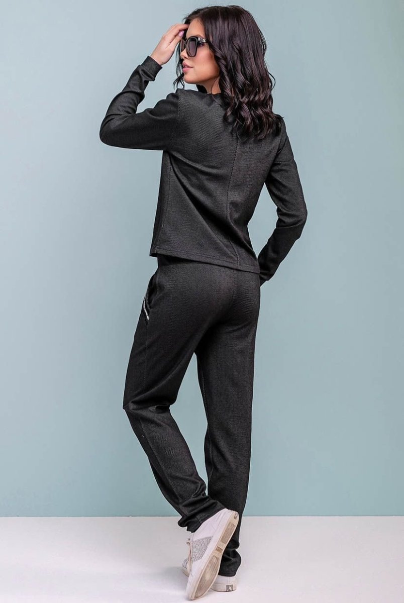 Черный спортивный костюм женский