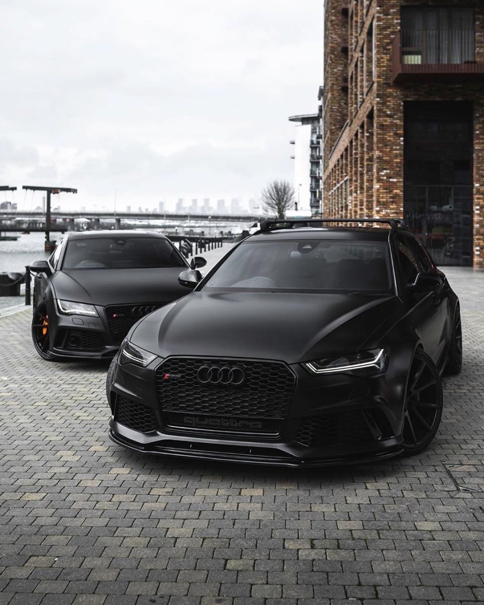 Audi rs7 черная