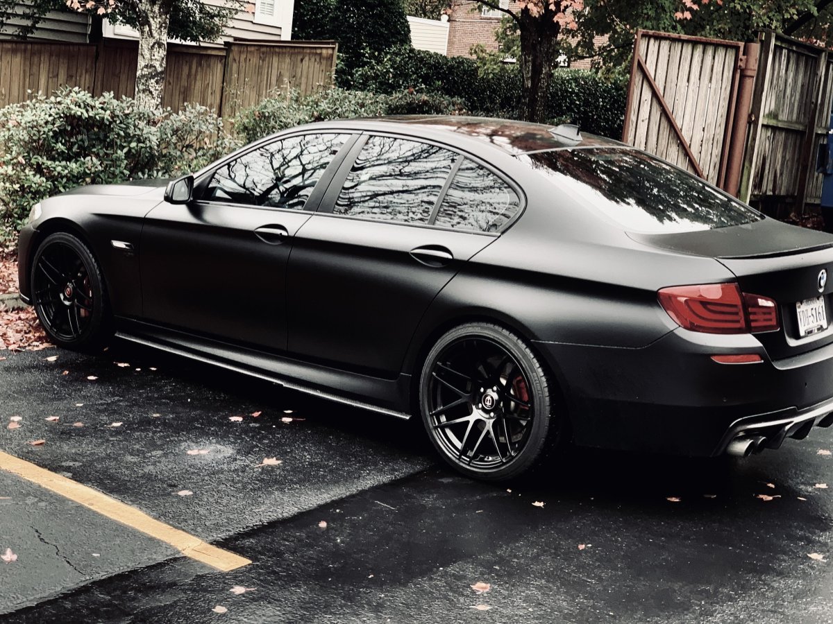 BMW f10 черная