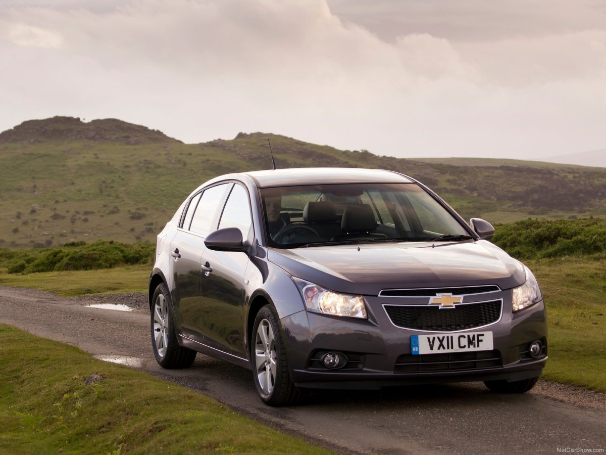 Chevrolet Cruze 2012 хэтчбек