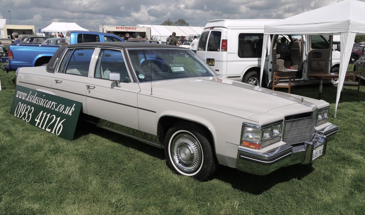 Cadillac Escalade 1984