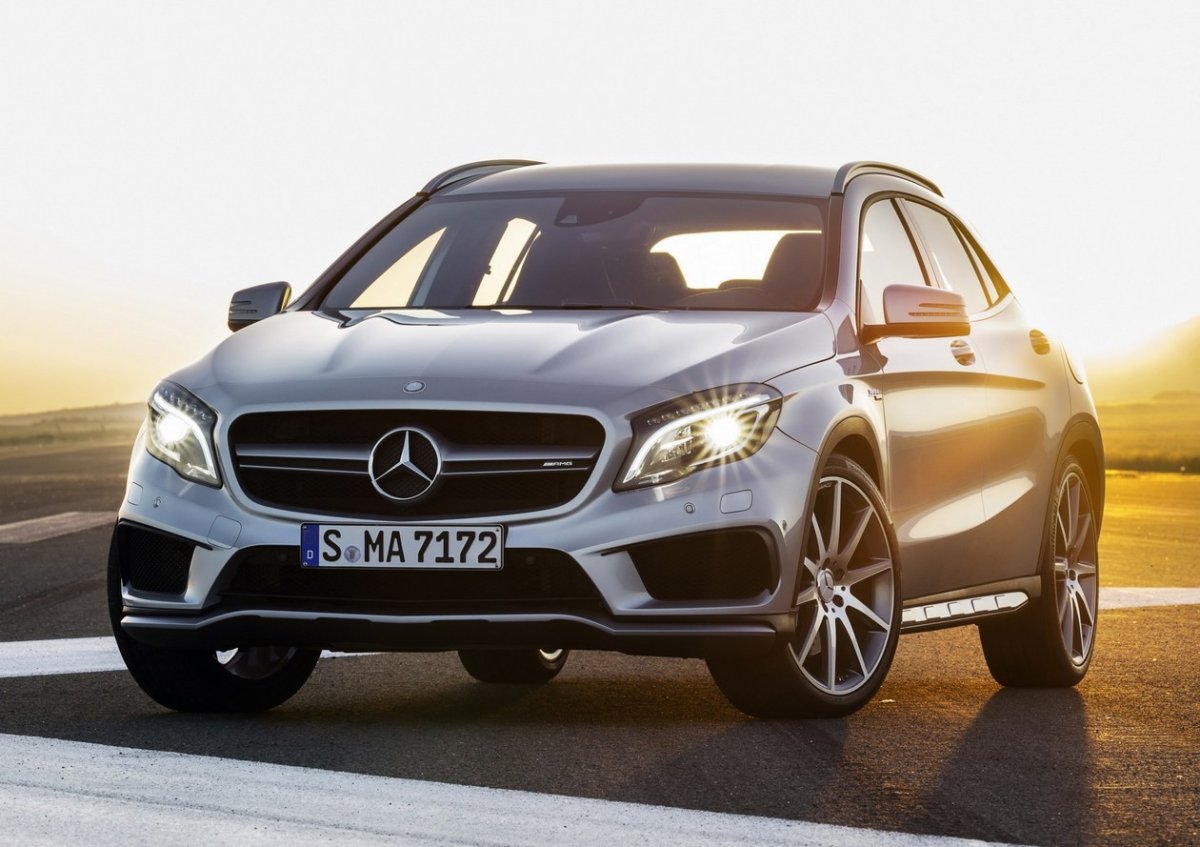 Mercedes Benz паркетник