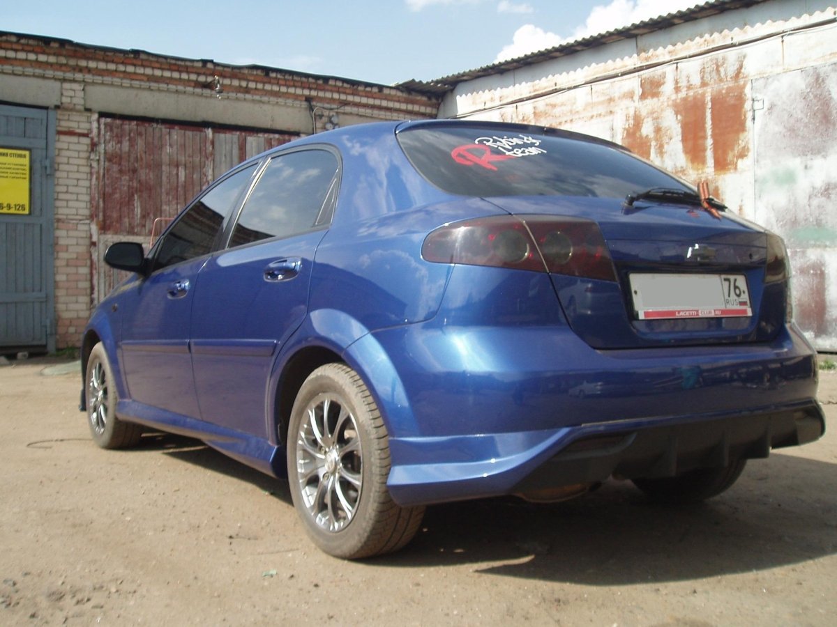 Chevrolet Lacetti 2008 хэтчбек в обвесах