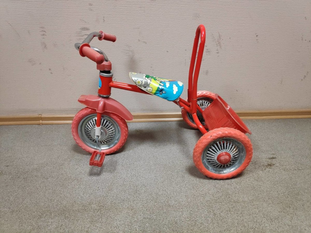 Велосипед малыш трехколесный СССР