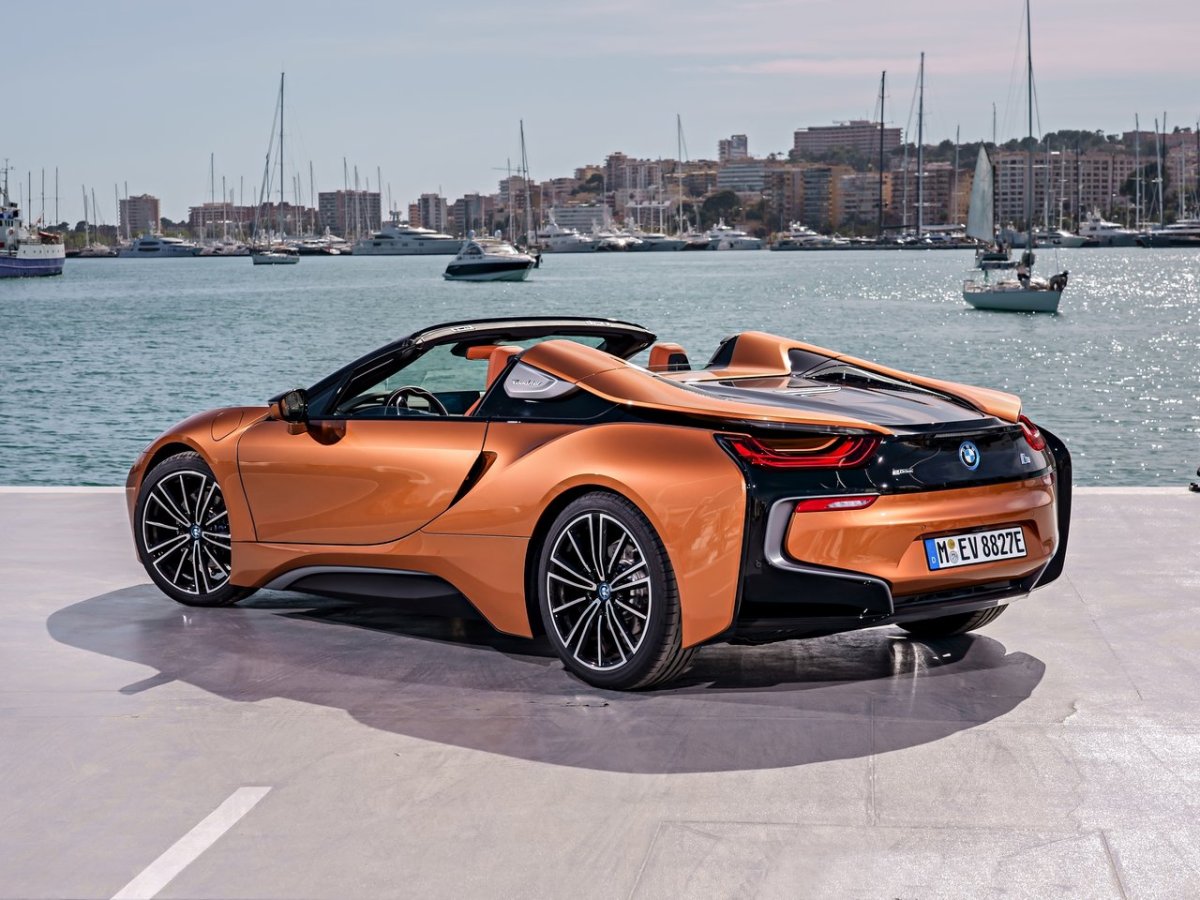 2019 BMW i8 Roadster