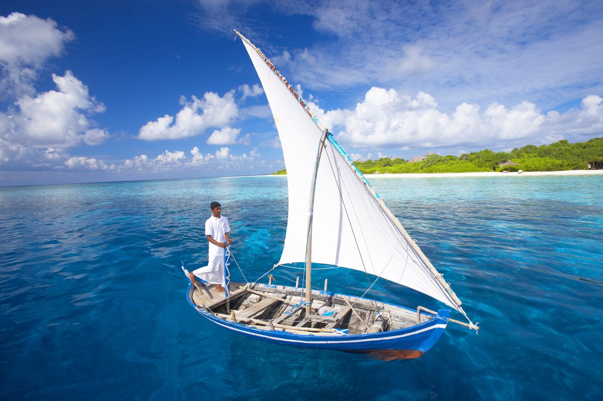 Мальдивы парусная яхта