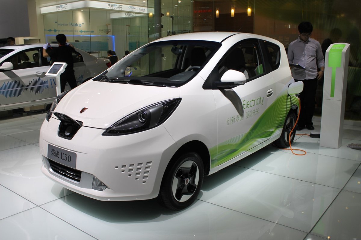 Японский электромобиль гибрид