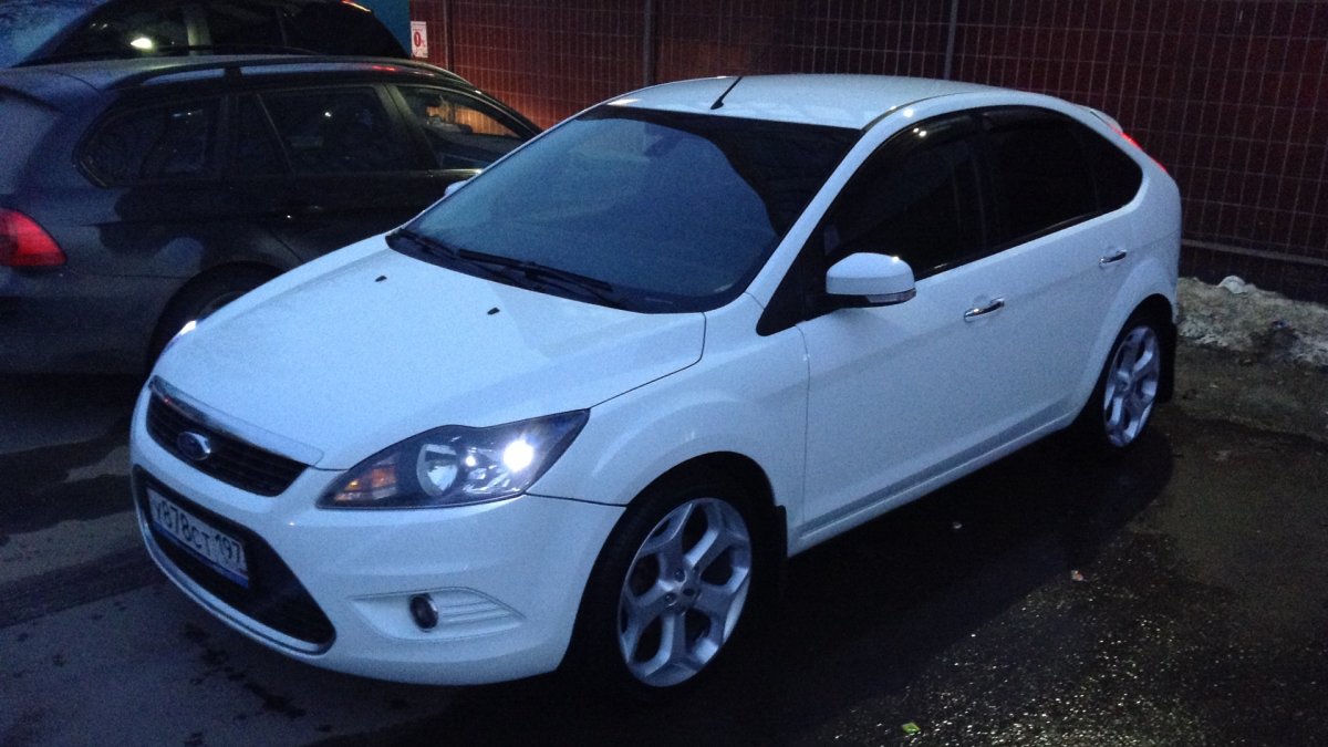 Ford Focus II 2008 White