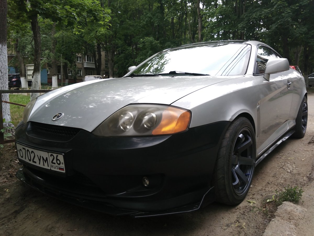 Hyundai Tiburon 2