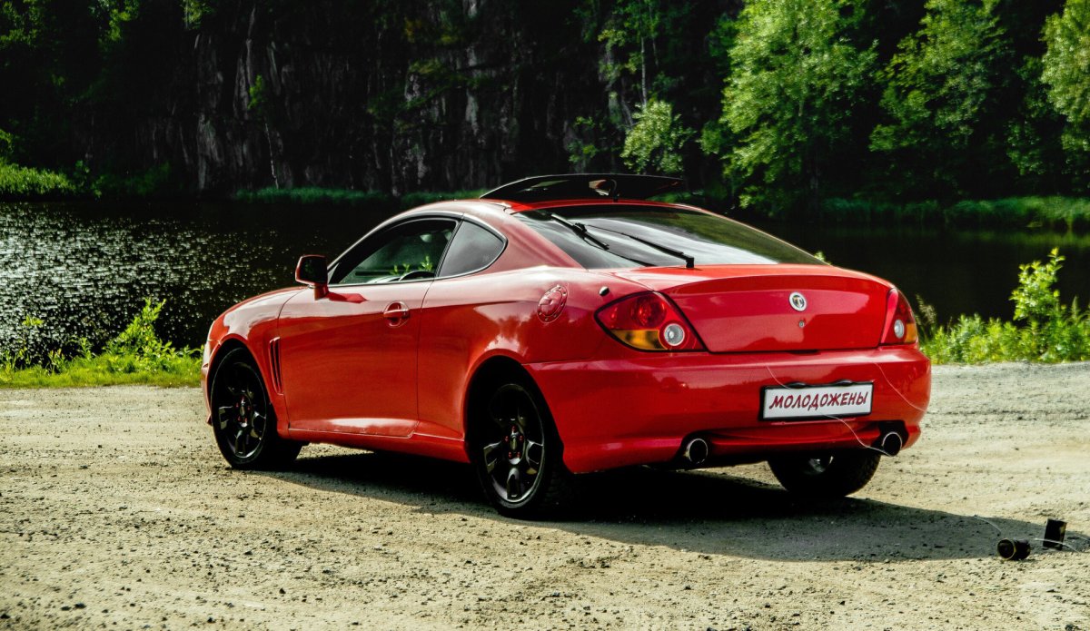 Hyundai Tiburon 2012