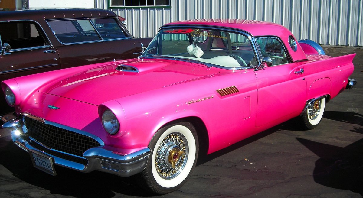 Ford Thunderbird Pink