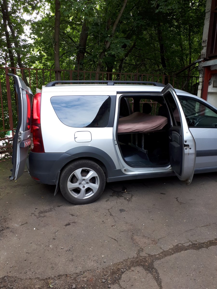 Лада Ларгус 2001