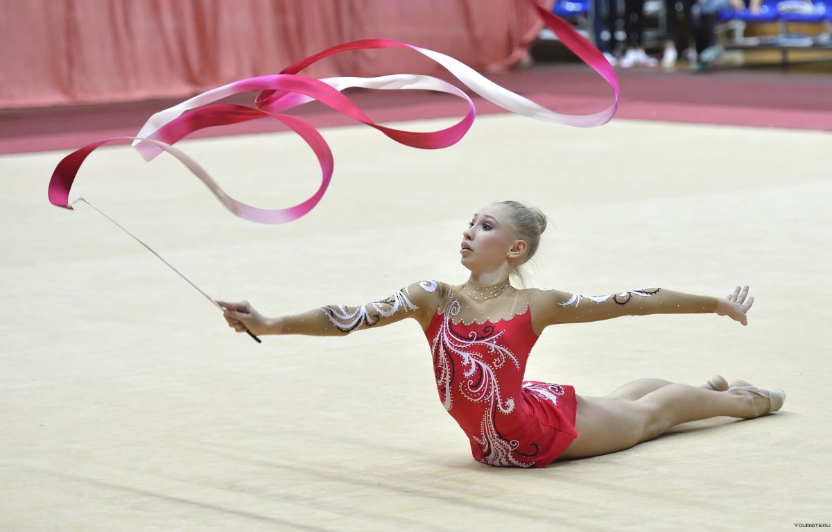 Лаура Диамбекова гимнастика