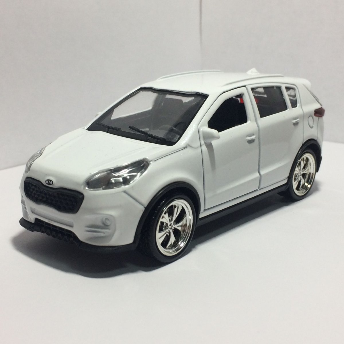 Kia Sportage 1:43