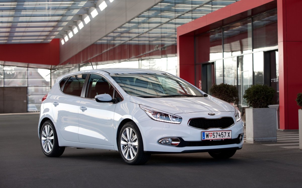 Kia Ceed седан 2014