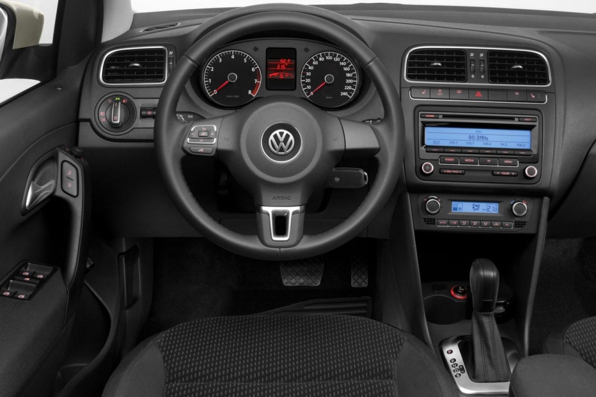 Volkswagen Polo sedan салон