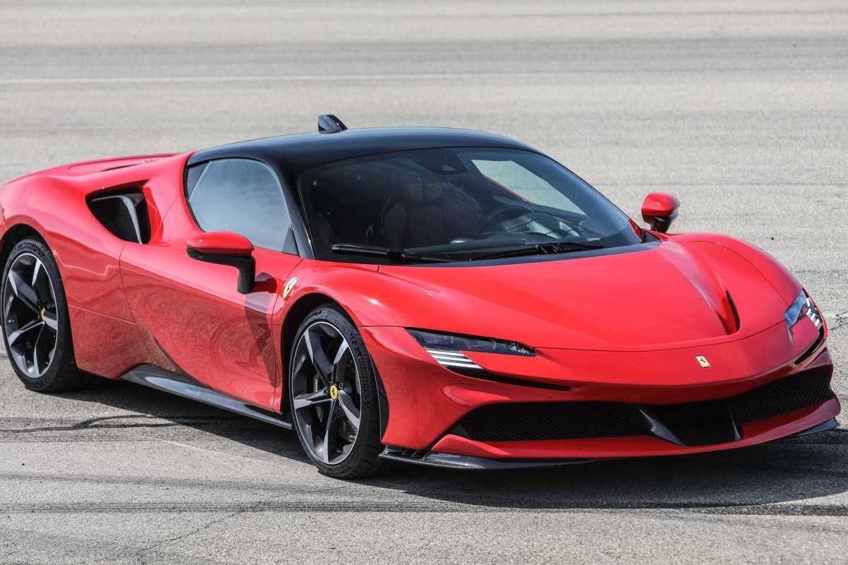 Феррари sf90 Stradale
