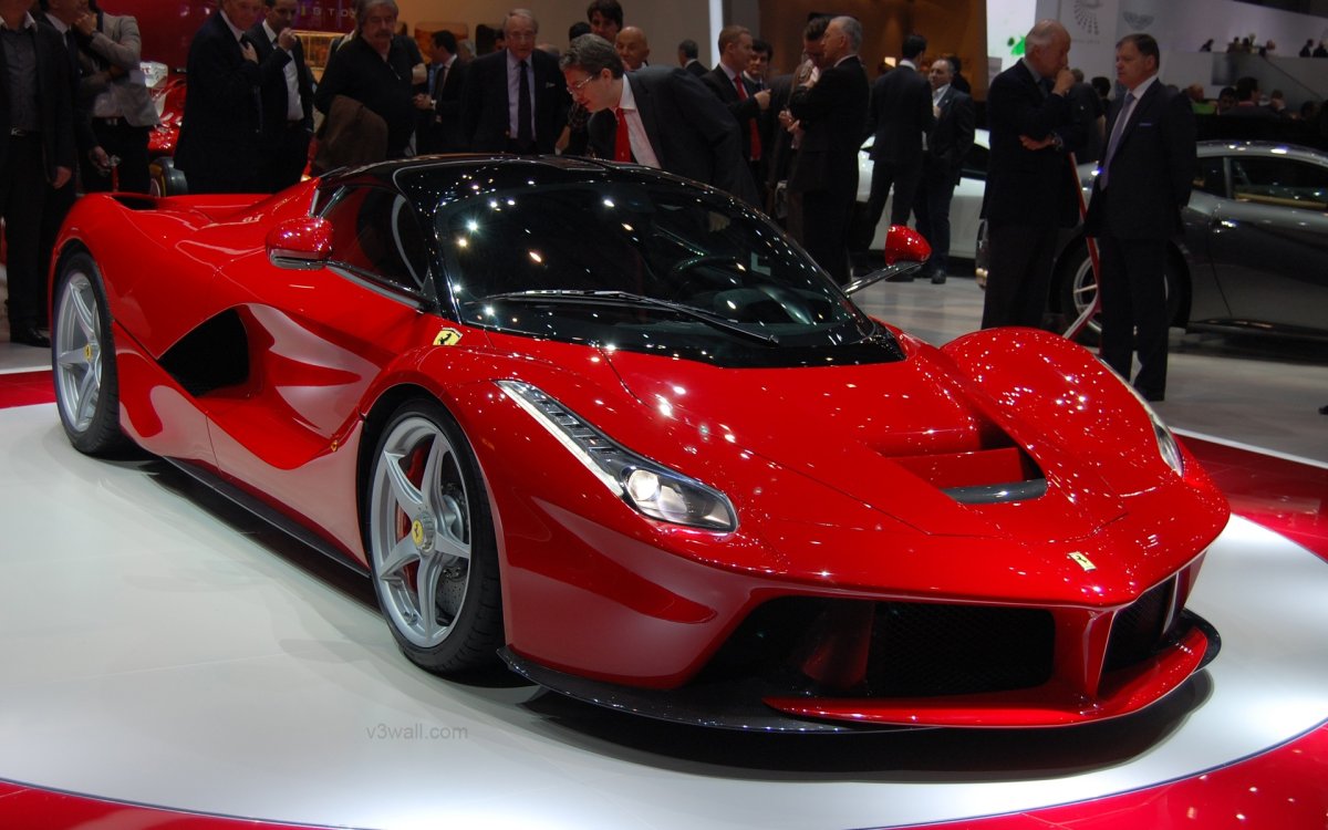 Ferrari LAFERRARI красная