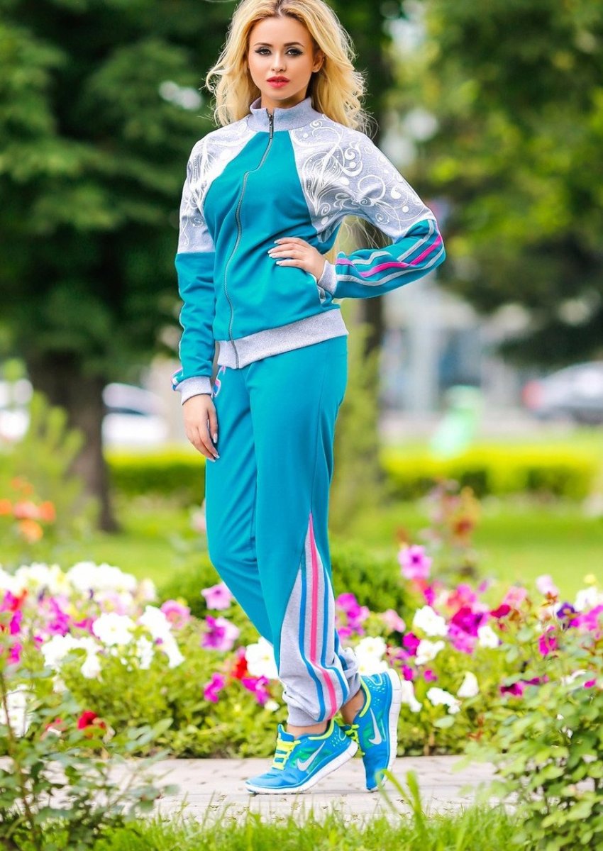 Спортивный костюм женск