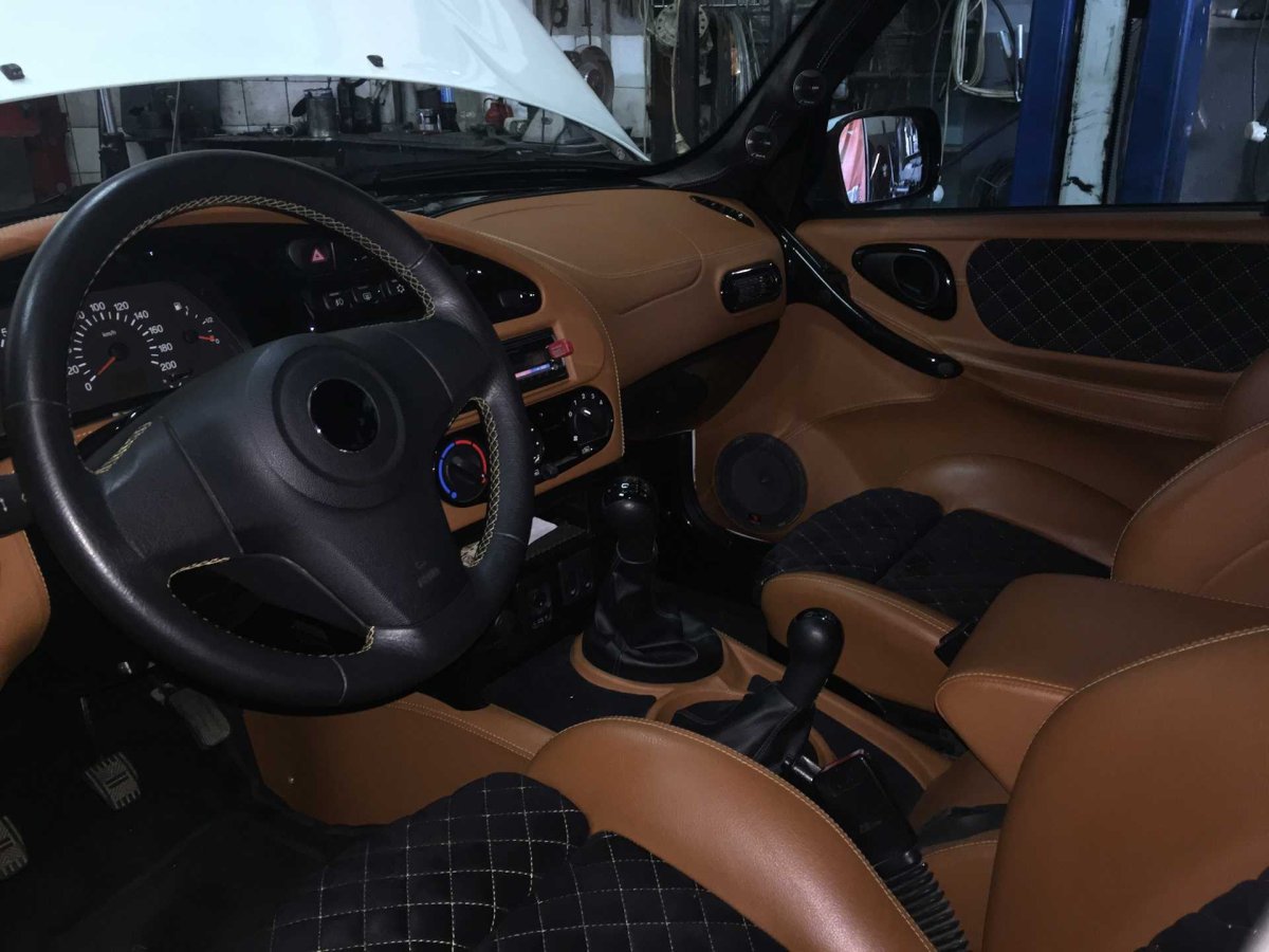 Шеви Нива тюнинг салона