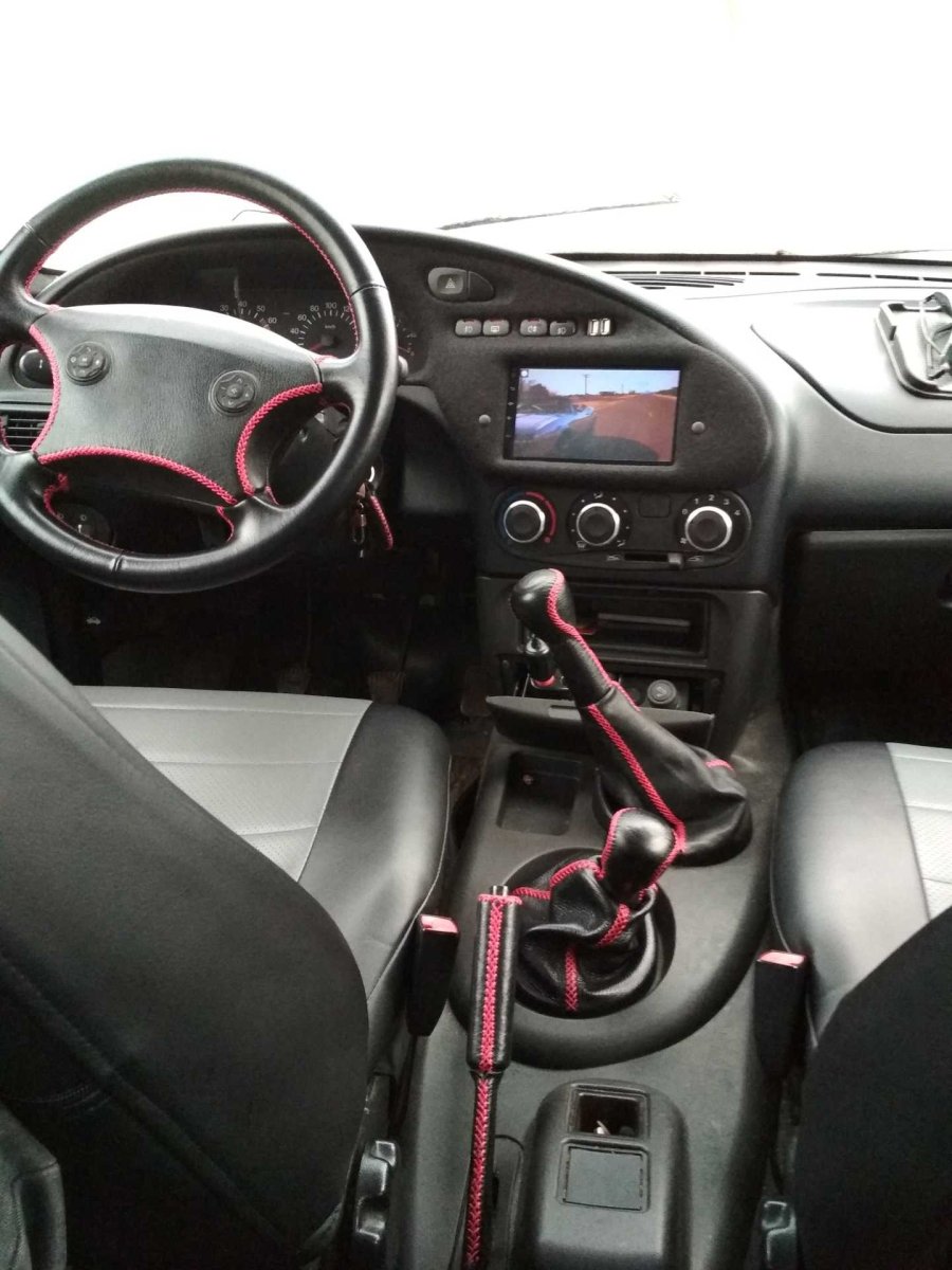 Chevrolet Niva 2009 салон
