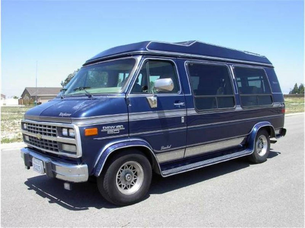 Фургоны Chevrolet chevy van