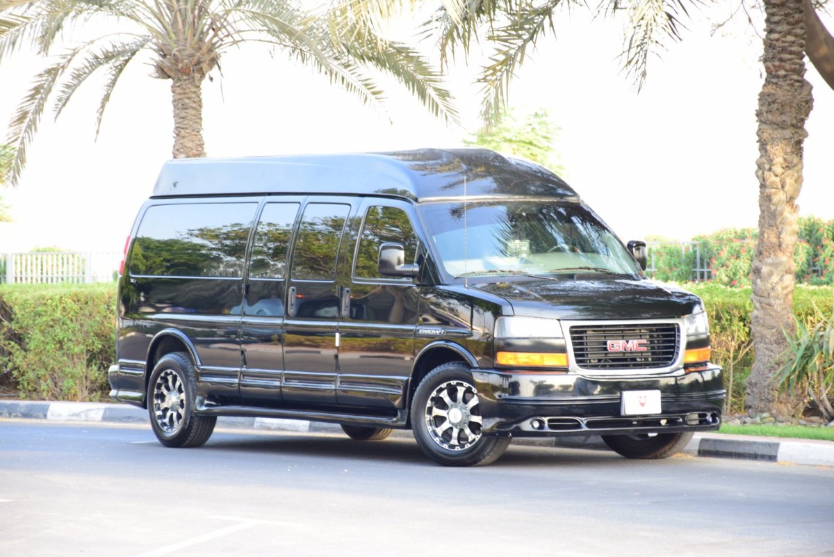 GMC Savana 2500 van