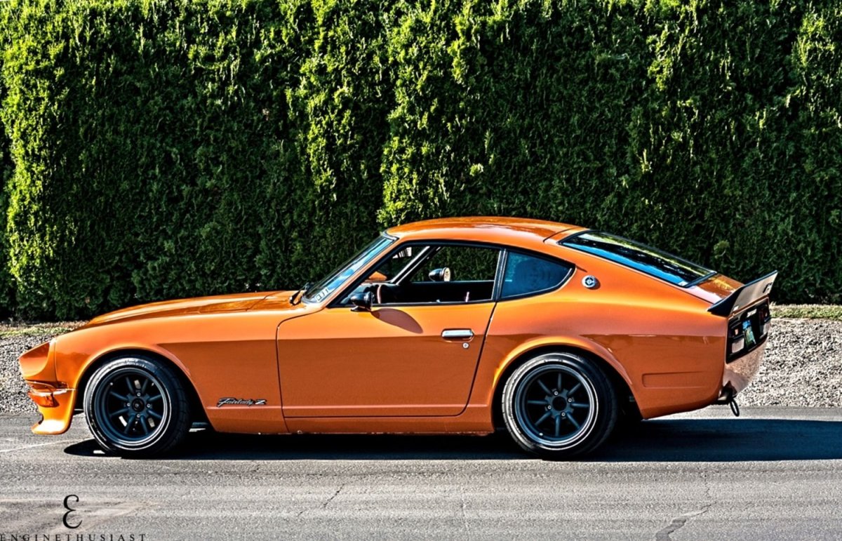 Datsun 240z Side